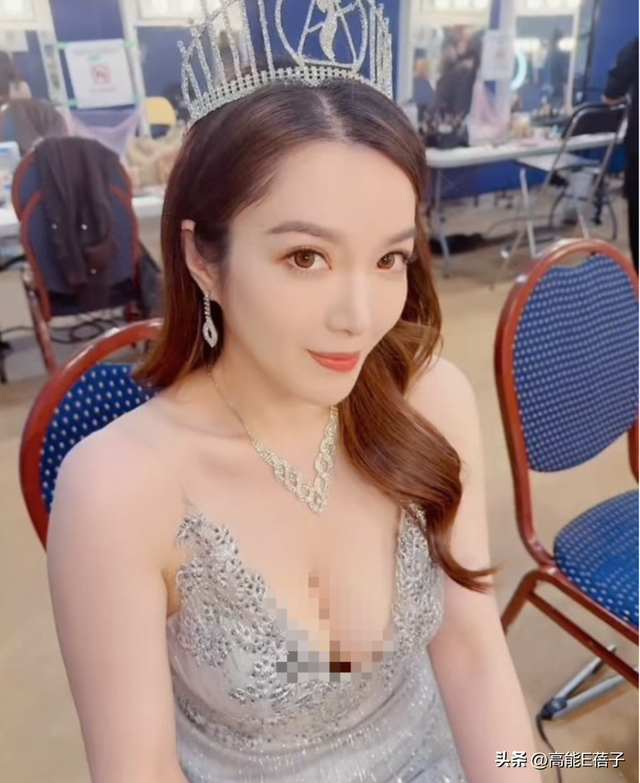 42岁苟芸慧离婚后再搞事业！大秀好身材，却被指撞脸陈茵媺？