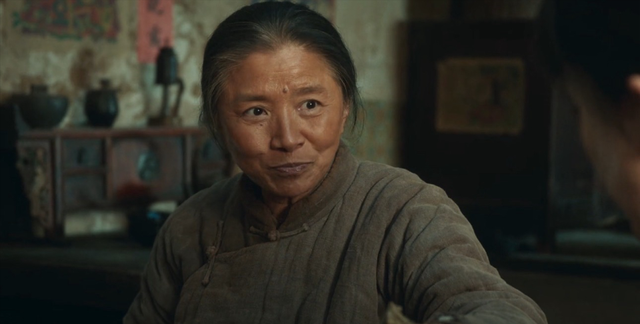 戏里又土又丑，戏外却是气质美女，“妈妈专业户”迟蓬让人敬佩