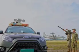 奶嘴版空警700来了，1米级光电反隐身，共形天线，西方三个没想到图片