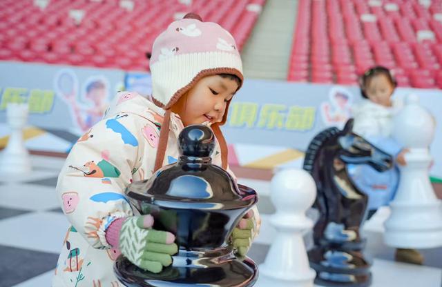 第十五届鸟巢欢乐冰雪季开幕 创新“双区”模式打造全民冬日狂欢