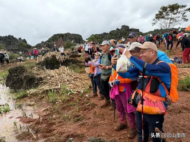 徒步石林蓑衣山、赏水上石林,遇降雨淅淅沥沥,收获特别的体验