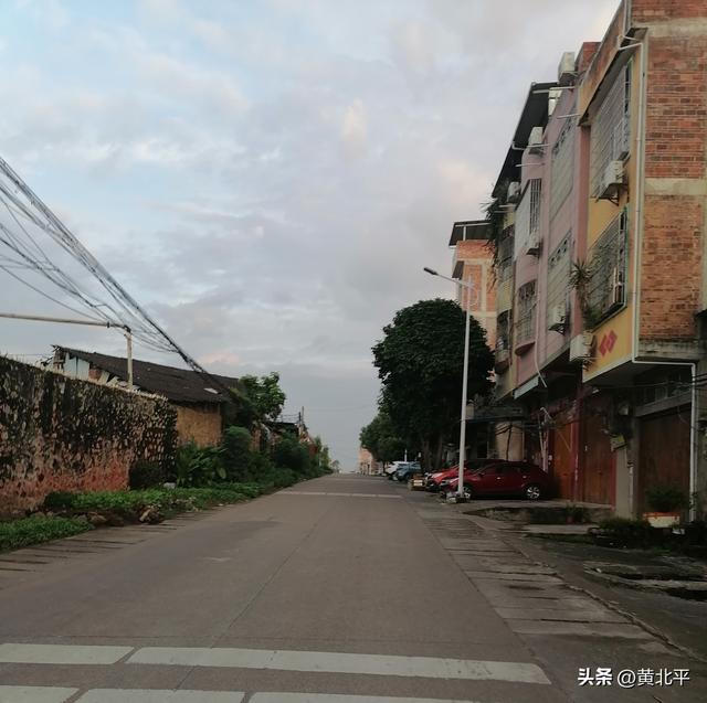 广西南宁市第一大镇果真名不虚传，繁华程度可跟市区有一拼