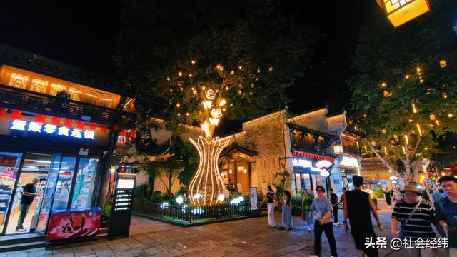 【每日一景】探秘古衢州：访南孔圣地赏水亭门，品鲜辣寻文脉