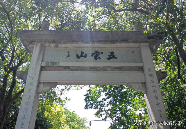 来一场杭州“秋日征程”吧，贯穿西湖群峰18公里，一路立体长画！