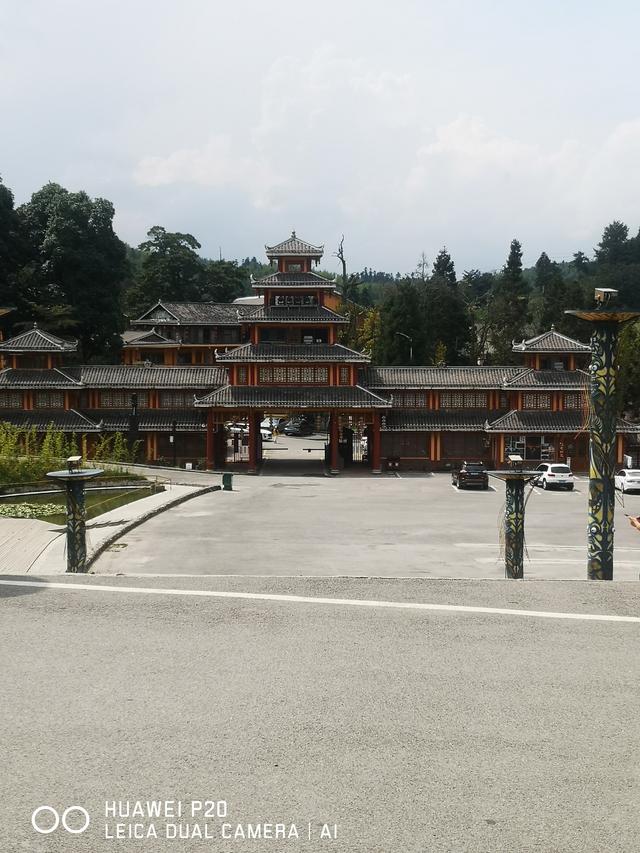 酷暑中探秘雪峰山巅峰的奥妙