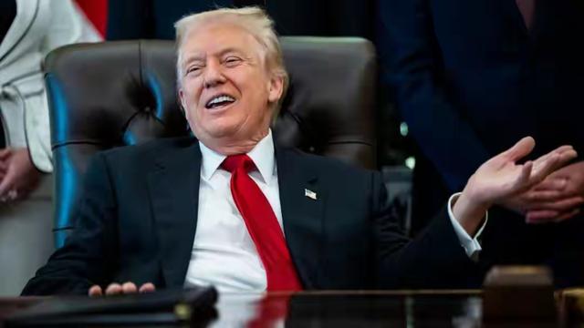 闯祸了！高市早苗拒绝收回涉台言论后，特朗普表态，中国战舰抵近