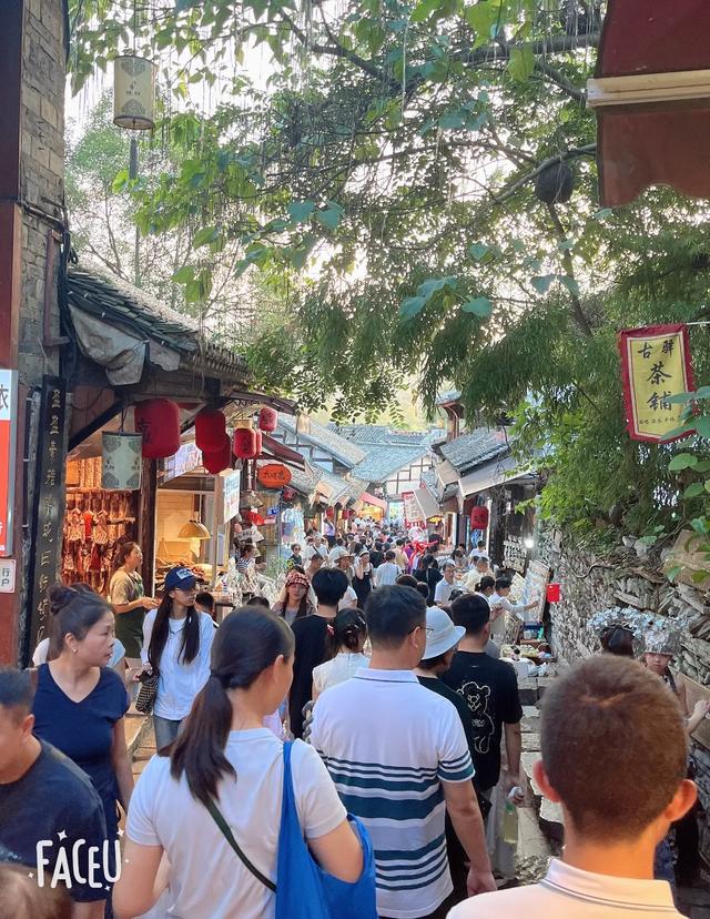 我是上海人，国庆去了一趟贵阳，被这座西南大城市震撼到了！