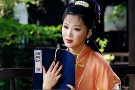 黄梅戏吴亚玲：24岁嫁院长老公，成“五朵金花”中唯一完整的女人图片