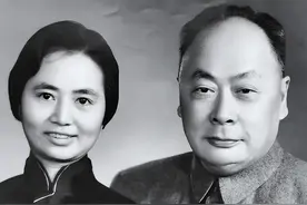 珍贵！十大元帅和夫人的合影，铁血元帅也有柔情一面图片