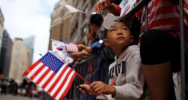 美国人口3.41亿，俄罗斯1.44亿，为何中国14.08亿还担忧人口问题