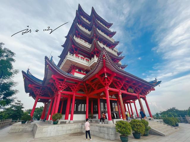 广东韶关的著名地标，竟然形似武汉“黄鹤楼”？