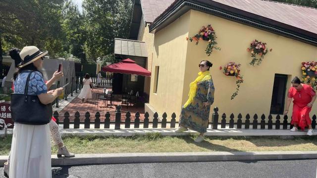 彻底火了！哈尔滨花园街历史文化街区10天吸引180万人次