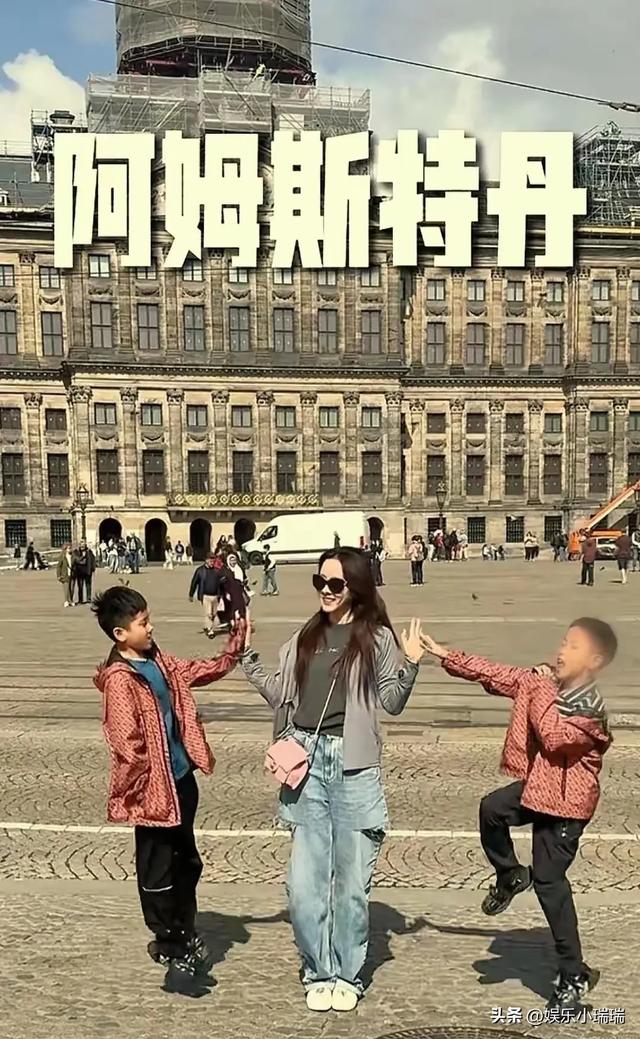 央视女神李思思：儿子们都长这么大了！最新亲子照曝光！