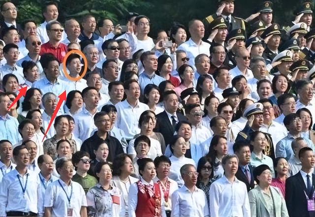 37岁马龙受邀观礼九三阅兵，座位暴露体坛地位， 夏露当初没看走眼