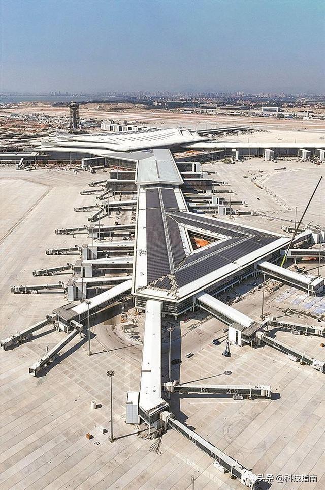 厦门翔安机场全景刷屏：闽南大厝撞国际范，2026年底必去打卡
