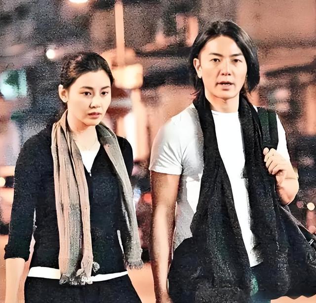 21岁拍三级，30岁被出轨，38岁嫁大佬，如今52岁没孩子也被宠成宝