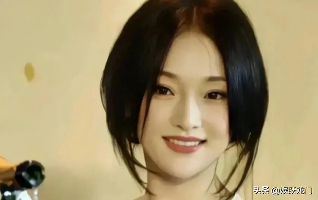 年过50岁的周迅一头白发，无儿无女成为了这辈子最大的遗憾！