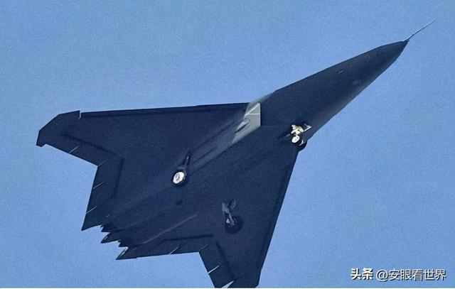 歼-36新版本来袭！二号验证机细节首度解析	，战力飙升背后有玄机