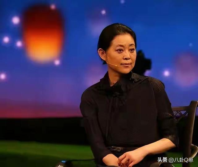 《生万物》庆功宴，江湖地位 人情世故、在杨幂身上体现得淋漓尽致