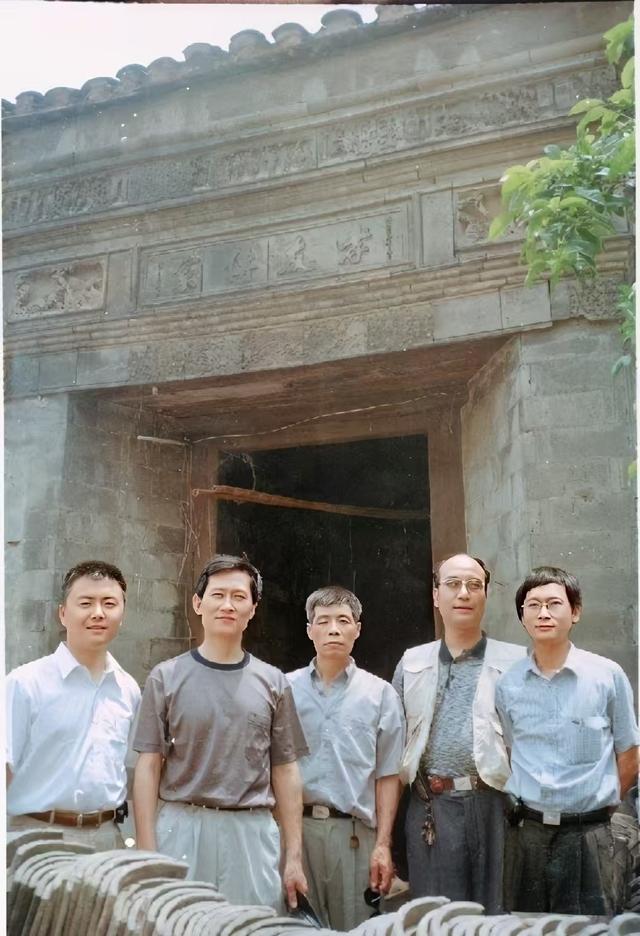 荷花池：文脉悠长，历史上多位名人在此地居住