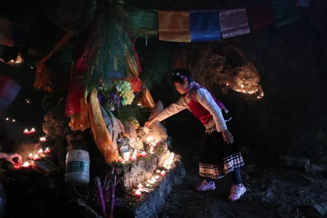 云栖丙中洛:在怒江峡谷解锁 “人神共居” 的旅居新体验