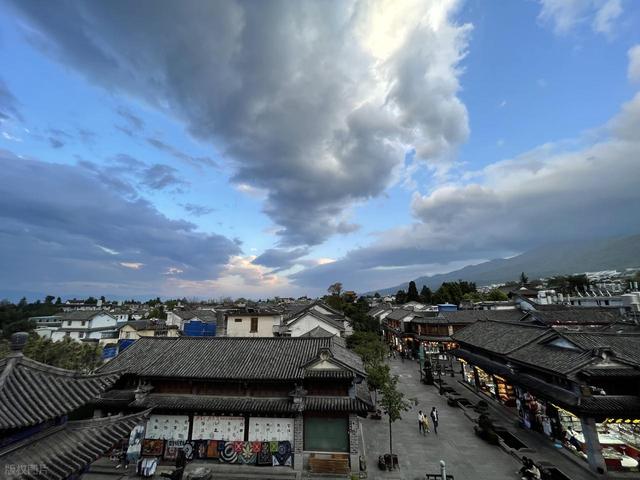 别只知道大理丽江！云南这6座古城，一个比一个惊喜，好吃又好逛