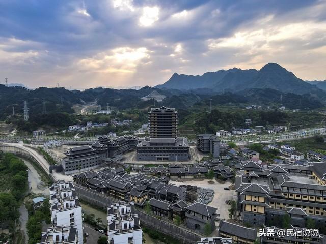 张家界大庸古城还需要升级吗，可能模式更重要。
