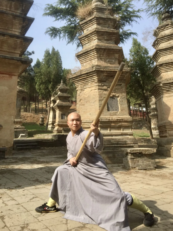 10年沉默，一朝反转！当年举报释永信的释延鲁，现在怎么样了？