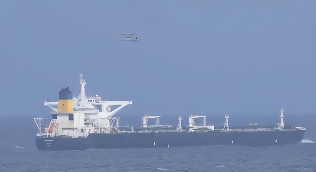 中方资产被扣押，局势变成4打1，伊朗出兵登船，特朗普捅马蜂窝