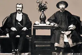 李鸿章访问美国，第一次看到高楼大厦，说了一句令中国人心酸的话图片