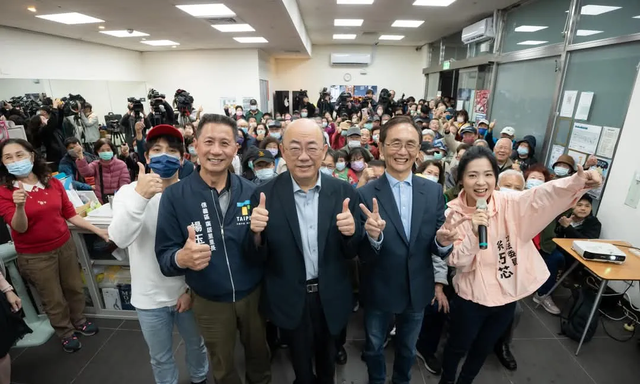 邱毅预言成真！馆长之后，吴子嘉表态：我是中国人，民进党慌了？