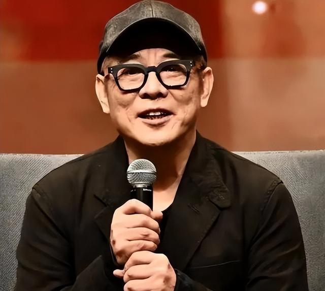 "一夜回春"真相大白1个月，小动作不断的李连杰	，真实处境藏不住