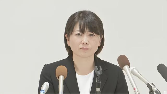42岁女市长多次与已婚男下属进入酒店，鞠躬道歉：我们是去讨论和开会