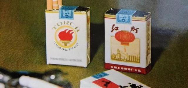 河南安阳火车站卖烟小伙被抓，审讯后暴露身份惊动全军，他是谁？