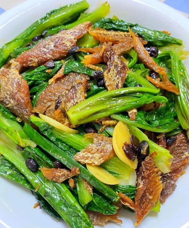 自己做饭，干净好吃又下饭，普通的饭菜，拿来招待客人也倍有面子