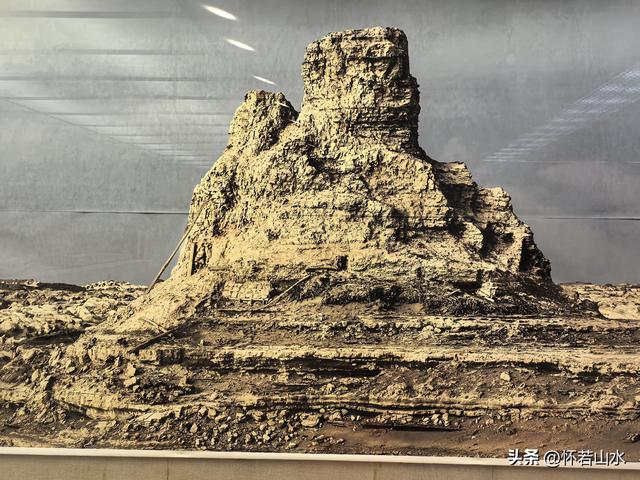 2025环南疆沙漠铁路背包自由行日记(1)——从乌鲁木齐到若羌