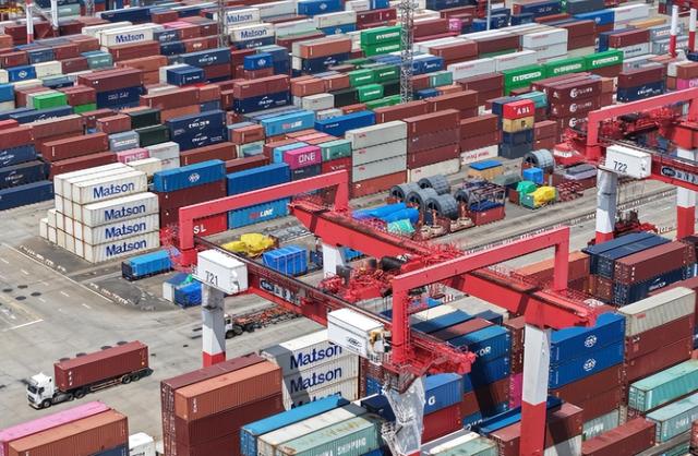 谈不拢就打！中国正式下达第77号令，对日涨价开始	，高市故作镇定