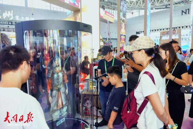 山西文博会:大同展厅花木兰3D全息屏幕成“顶流”