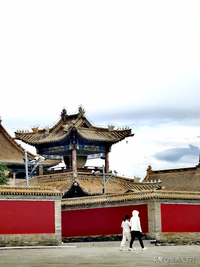 锡林浩特的两座寺院让我长见识了，佛教博大精深