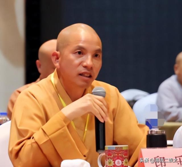 善恶到头终有报！少林寺新住持刚上任两天，恶心的一幕就出现了