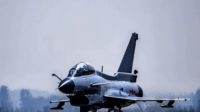 攻不了守不住，在西藏上空被印度空军足足欺负了40年的中国空军