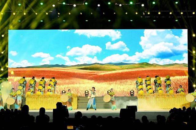 四川丹棱举行“橘橙音乐会” 为群众搭舞台，打造城市文旅新名片