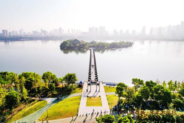 2025年南昌文旅杀疯了！十大名场面让全网狂刷“立刻出发”