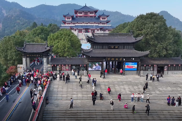 诗画安陆迎客来！白兆山巅，赴一场与诗仙的千年之约