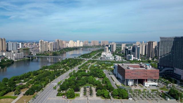 江西人口最少的地级市，面积比萍乡、南昌小，常住人口不到120万