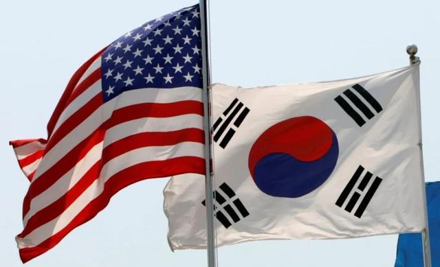 反华潮来袭，李在明像变了个人，韩国两极分化，前总统或病死狱中