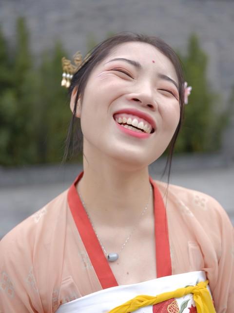 丑女逆袭：从“祸”到“福”的人生大逆转！