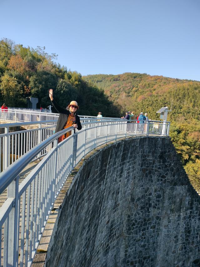 蜀山陶韵：古南街·陶二厂·石坝行记