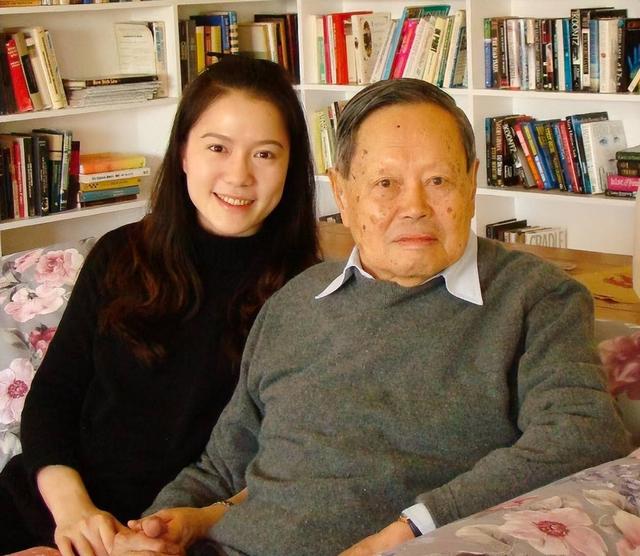 杨振宁走了，伴随在他身上的3个疑问，也该解开了