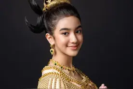 她是王室公主，也是混血明星，曾唱“怀念中国”图片